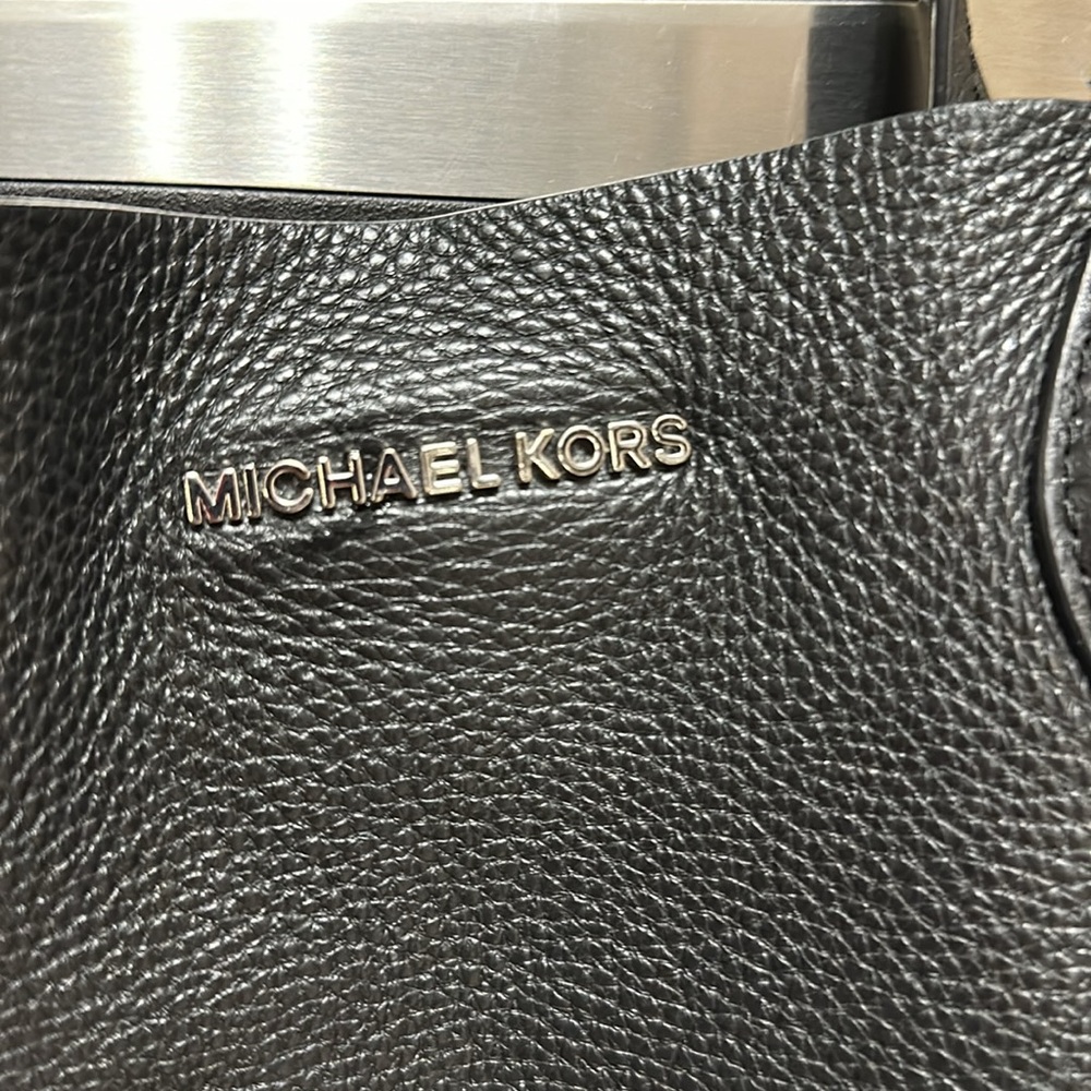 Michael Kors purse Authentic - Picture 5 of 5